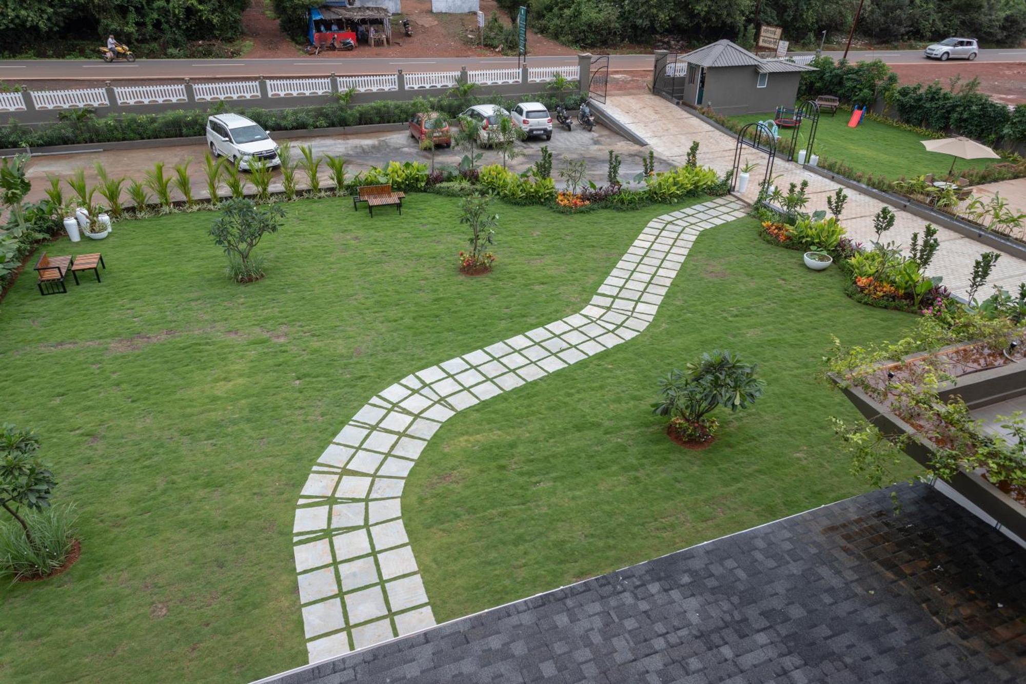 Stone Wood Hotel Amboli Amboli  Exterior photo